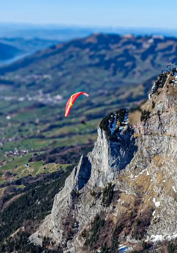 Paraguiding mit touch and go Paragliding führt Piloten zu den schönsten und spannendsten Fluggebieten der Zentralschweiz.